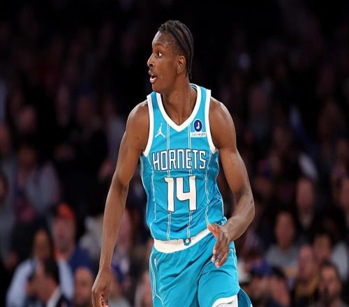 当初在快船毫无表现机会，但如今内线新星已经在黄蜂站稳脚跟了