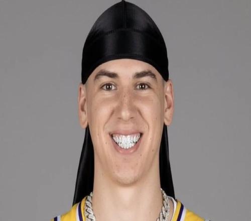 80分！80分啊！三巨头，牛逼！恭喜湖人...