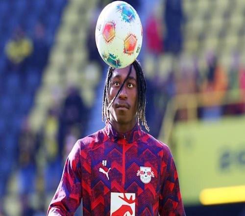 图片报：迪奥曼德战多特因赛前迟到而被莱比锡主帅排除出首发