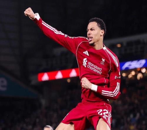 3分钟2球打脸伊萨克！23岁神锋一战封神，利物浦争四没他不可