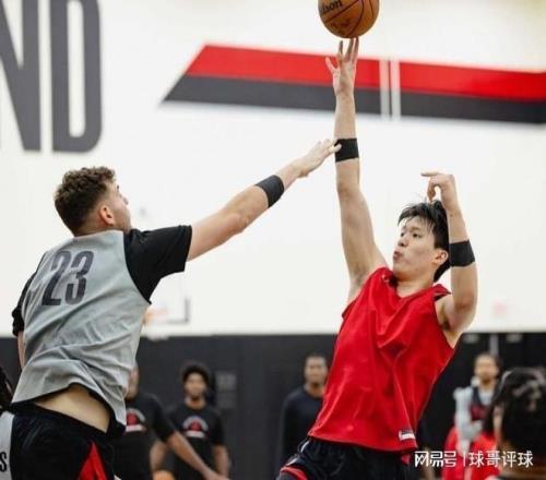 杨瀚森被下放至发展联盟，队记表示并不意外