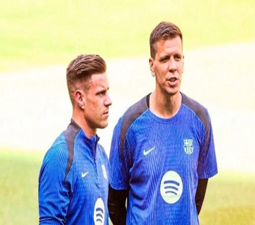 每体：什琴斯尼在国王杯赛前主动让位，并坚持特狮配得上首发