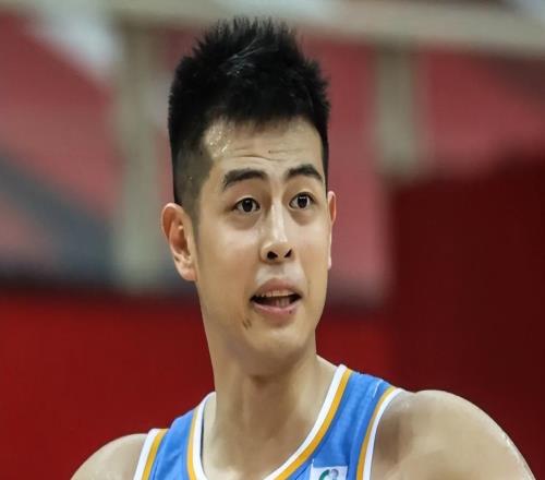 CBA奇葩一幕！35岁方硕、32岁翟晓川打潜力赛，令人啼笑皆非