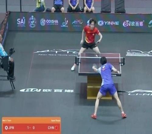 王楚钦2-3不敌松岛辉空，国乒男团大比分0-2落后