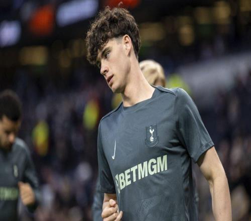 格雷：还好维卡里奥做了几次精彩的扑救，热刺拿一分值得肯定