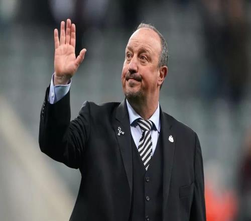 镜报：贝尼特斯将接手帕纳辛奈科斯，并打破希超主帅薪资纪录