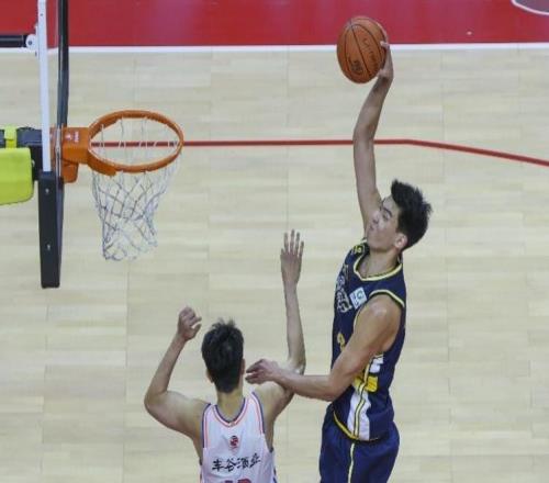 CBA新赛季将至，广东男篮重返争冠行列，广深两队焕新出征