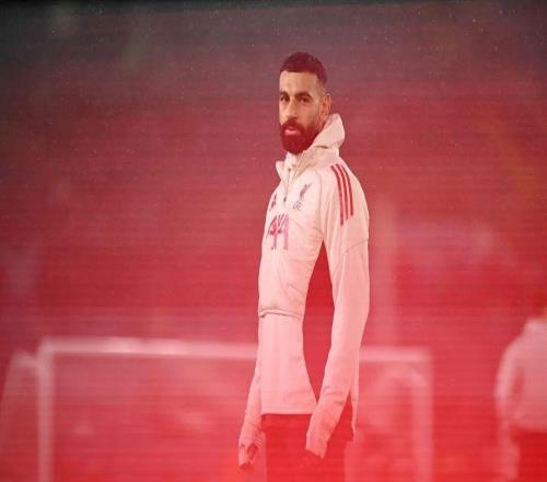 被当成替罪羊了连续三场替补后，萨拉赫公开炮轰利物浦......