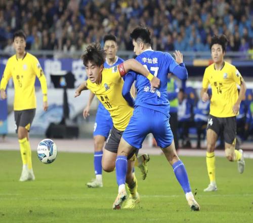 苏超最大黑马外界被苏超常规赛排名骗了，泰州队请雇佣兵花得值