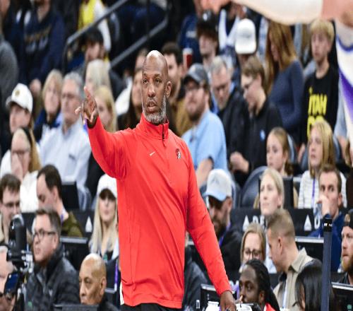 开拓者官方声明：即日起暂停比卢普斯职务，斯普利特任临时主帅