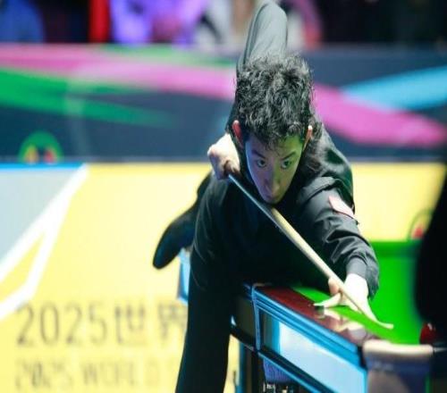 夺生涯首冠！吴宜泽10-6击败希金斯加冕斯诺克国锦赛冠军