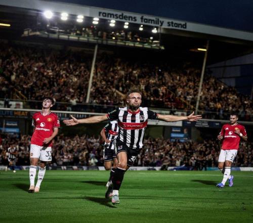 345万掀翻8.8亿！淘汰曼联弱旅身价不及中超垫底队，阿莫林或被炒