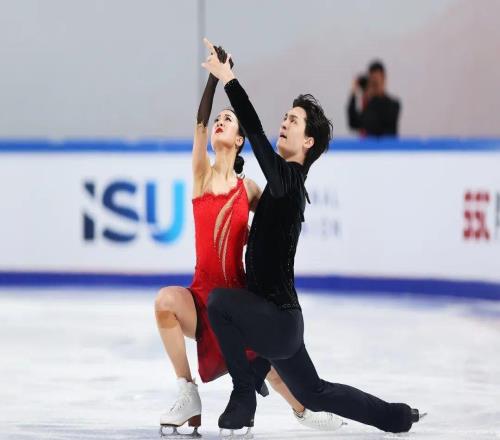 一个玩偶引发国际滑联调查？中国选手遭遇“导弹”风波