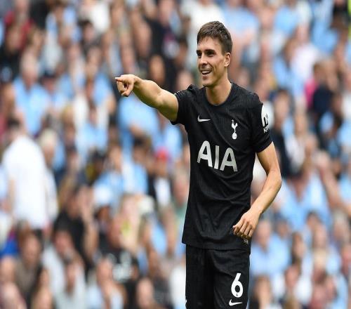 英超乱斗！2轮3队全胜，阿森纳登顶！曼联第16，利物浦绝杀进前3