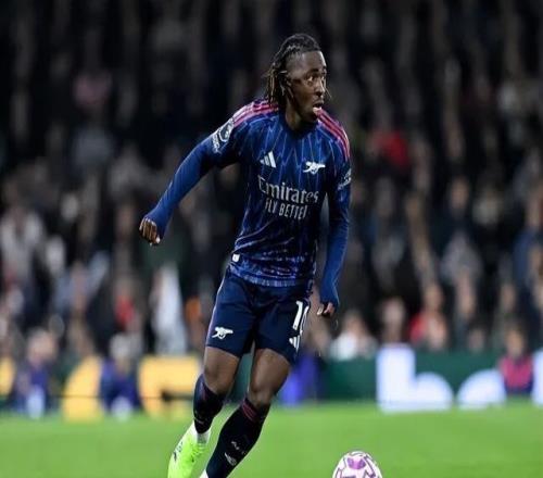 踢不了硬仗！枪手两大新援同时隐身塔帅该调整首发