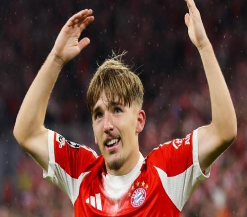 哈曼：卡尔的风格让我想起里贝里，他是未来最有前途球员之一