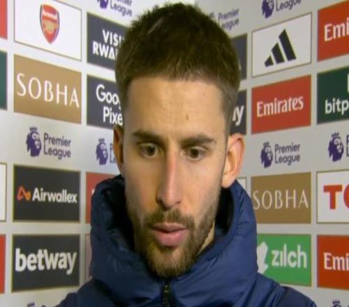 维卡里奥：必须向球迷们道歉，作为一个整体我们没有去战斗