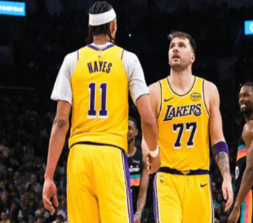 东契奇38+10+10湖人不敌马刺文班复出16+14