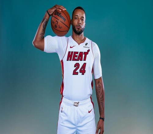 12罚全中！鲍威尔15中7得到29分7篮板3助攻