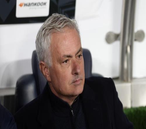 联赛1胜1平+无缘欧冠正赛！穆帅新赛季6场仅2胜，1个月不到即下课