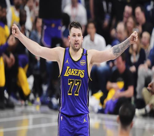 本赛季单场40+排名：东契奇3次第一，里夫斯2次并列第二