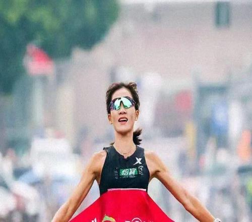 黄菲｜马拉松女子10月奖金王