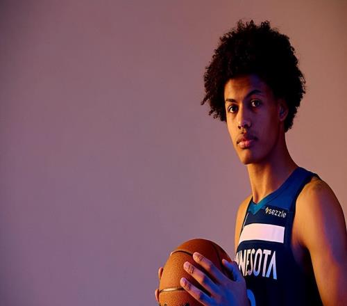 成熟度并不低！森林狼内线新秀有能力胜任替补中锋的角色