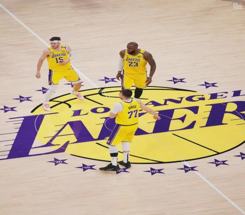 确诊罕见伤病！詹姆斯不打了！生涯首次退出揭幕战