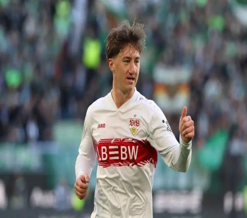 记者：曼联对施蒂勒感兴趣，他的费用比巴莱巴低很多