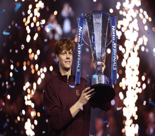 秀破解之道完胜阿卡都灵卫冕成功，辛纳失年终第一却获3600万抚慰