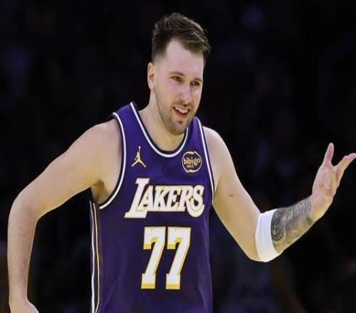 东契奇首节轰24分！打破湖人队史首节比赛得分纪录