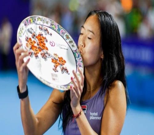 李吉妮、曾丽美/皮特尔分获2025年广网单、双打冠军