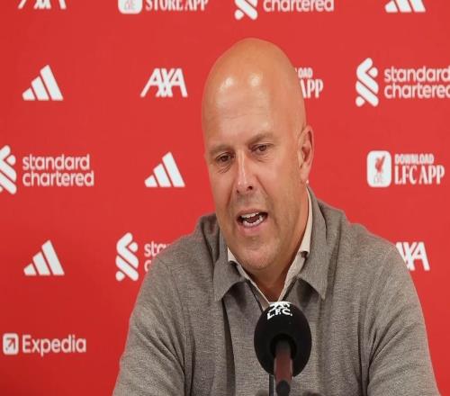 斯洛特：输球的原因是错失了太多机会，但我们还没失去信心