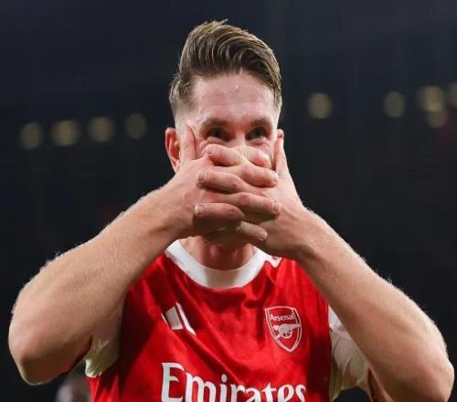 希勒：哲凯在下半场梅开二度，对他的信心将是巨大的提升