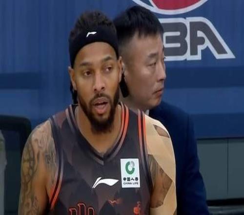 山东狂赢23分，斩获7连胜，反超辽篮，升至第8，强援3节爆砍38分