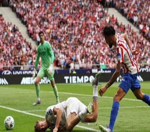 皇马后防再遭打击：主力球员受伤，恐无缘国家德比