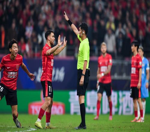 成都蓉城还剩1轮落后海港4分，提前确定无缘今年中超冠军