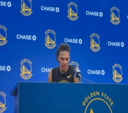 理查德：老将们不会等我所以得快速跟上，错失扣篮因为腿没力