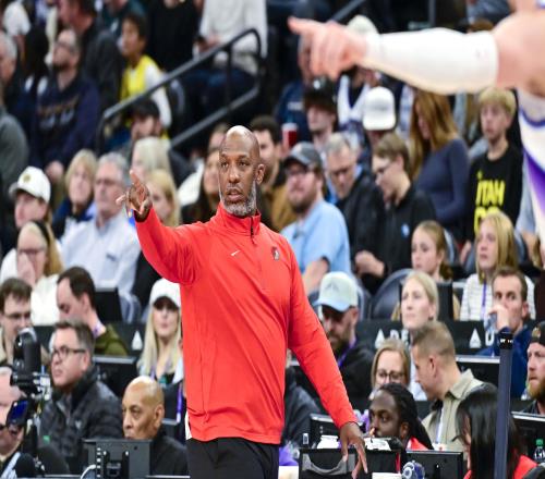 Shams：比卢普斯曾向他人透露球队即将摆烂，帮助其非法投资