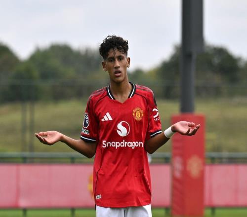 15岁被誉“小梅西”，却踢不了英超！曼联正严防巴萨皇马挖墙脚