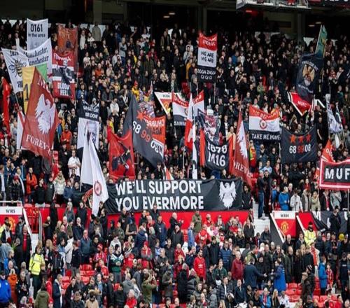 邮报：老特拉福德二层看台本周末将会开放6000个站立区位置