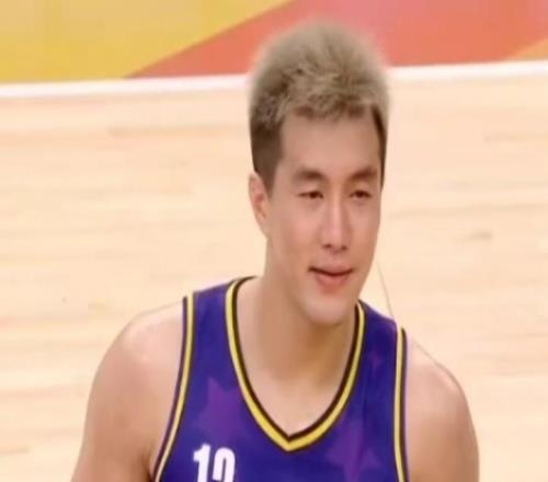 NBA聚星名人赛：名人队111107聚星队，郭艾伦砍43分当选MVP